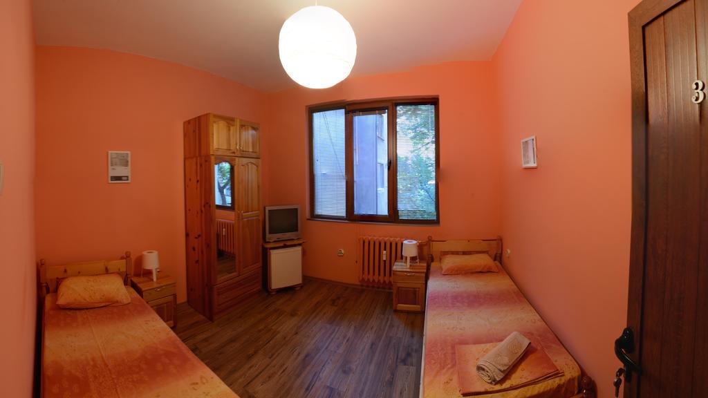 Peter Pan Hostel Sofia Ngoại thất bức ảnh