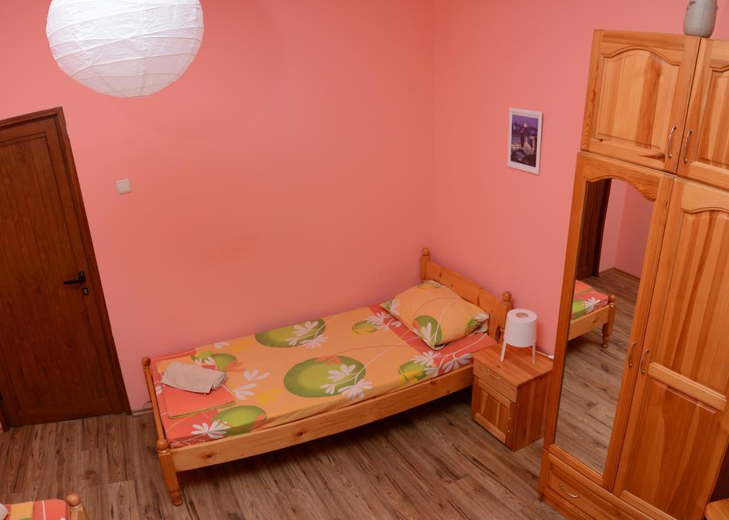Peter Pan Hostel Sofia Ngoại thất bức ảnh
