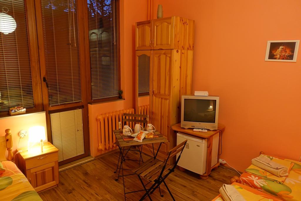 Peter Pan Hostel Sofia Ngoại thất bức ảnh
