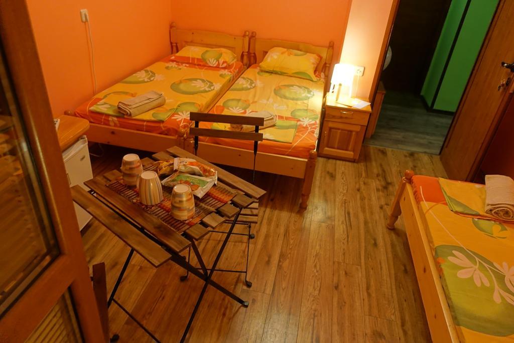 Peter Pan Hostel Sofia Ngoại thất bức ảnh