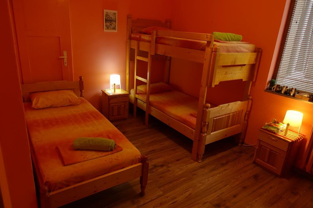 Peter Pan Hostel Sofia Ngoại thất bức ảnh