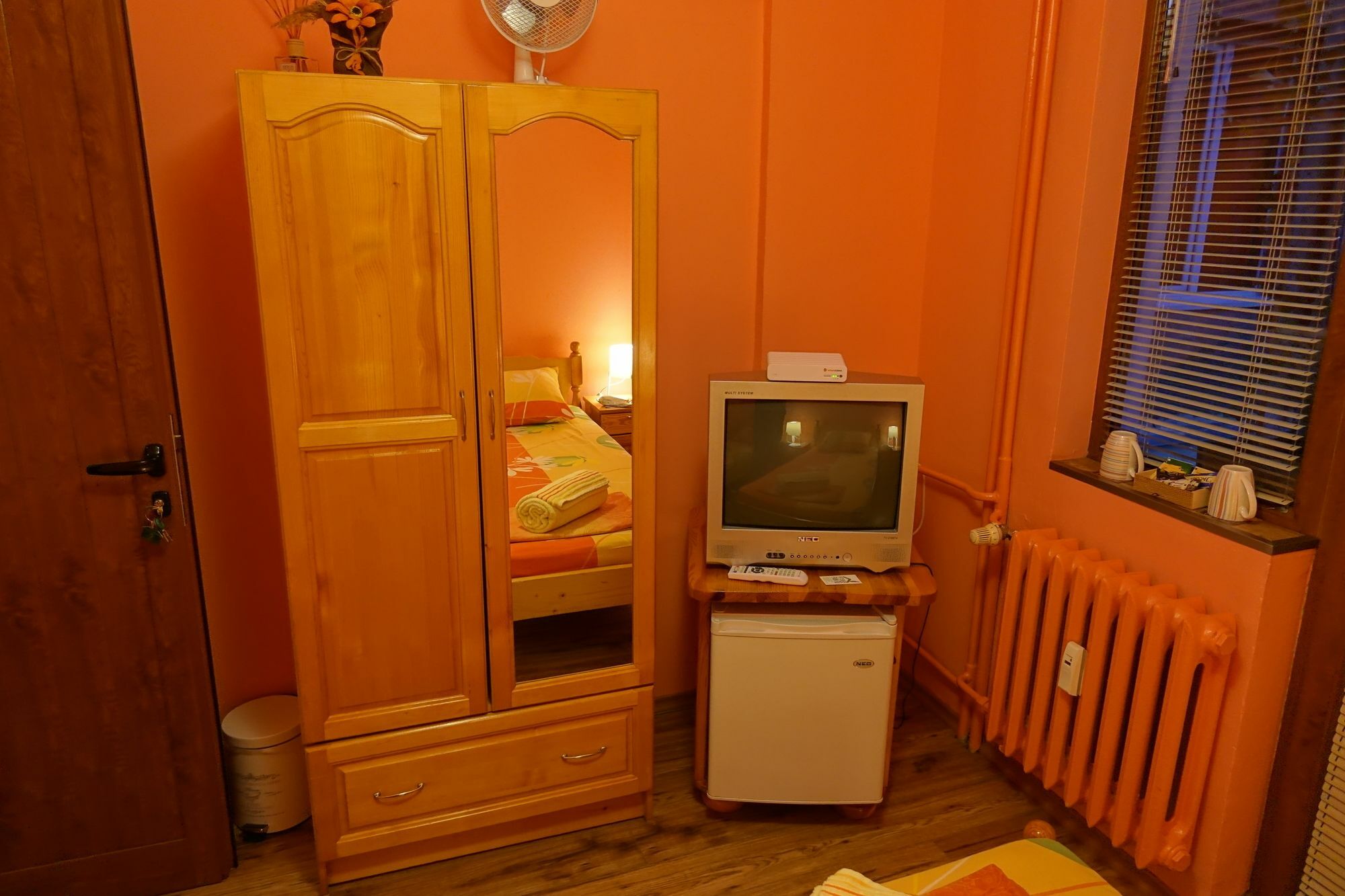 Peter Pan Hostel Sofia Ngoại thất bức ảnh